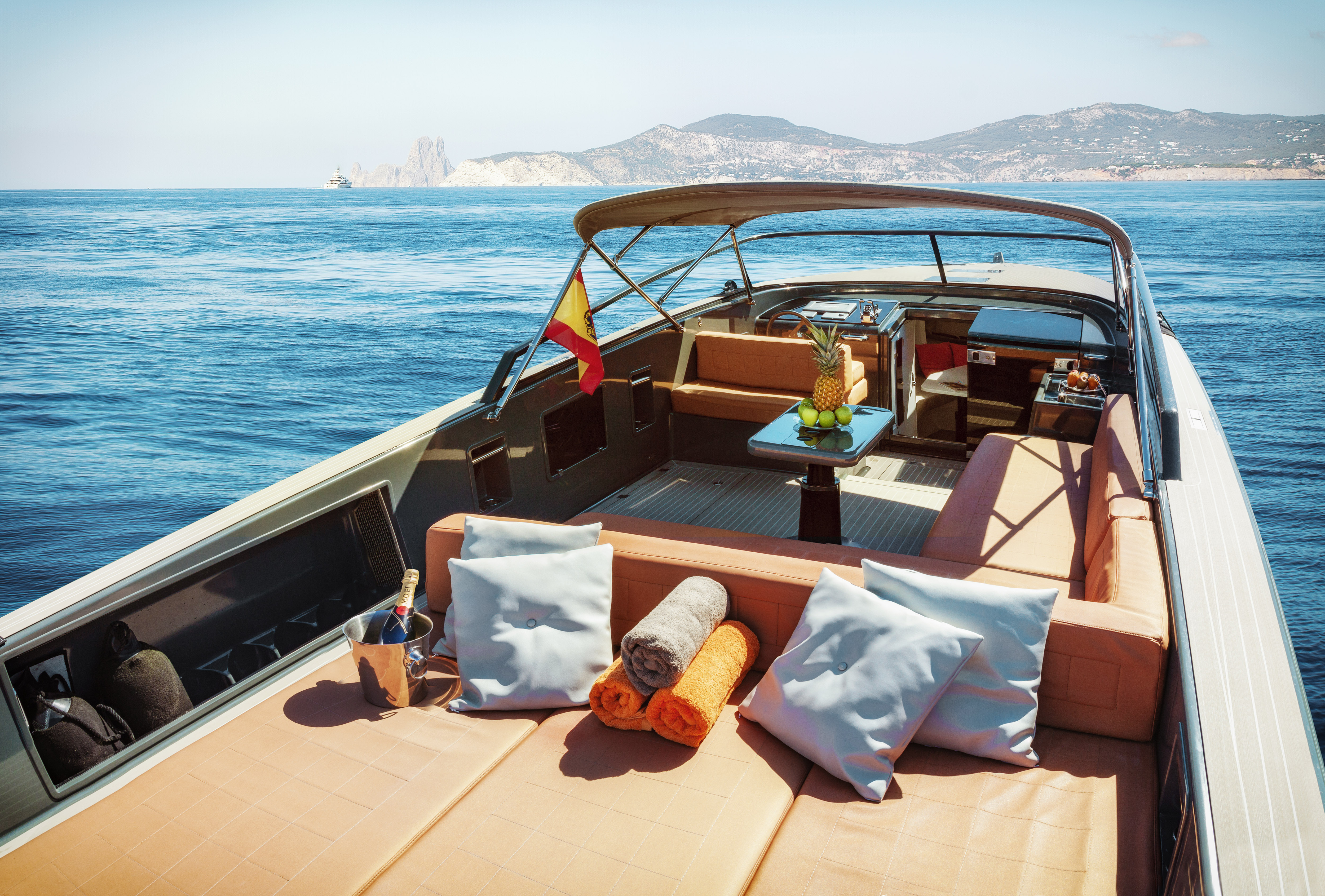 Lis Charter Ibiza - imagen 2