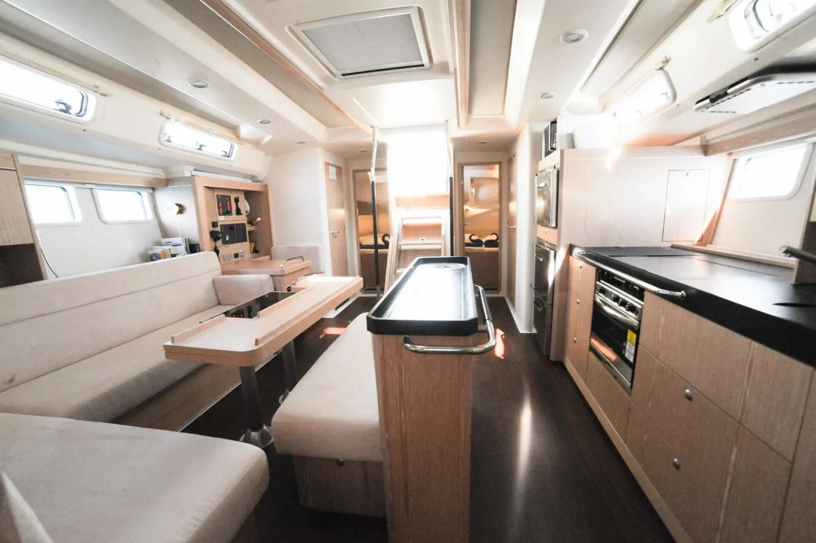 Time Charter Nautica - imagen 2